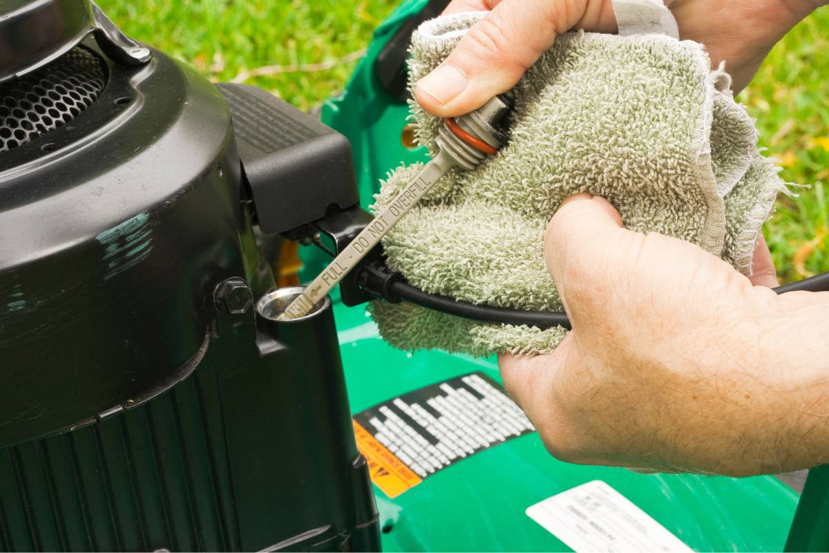 How Much Oil Should You Put in Your Lawn Mower?